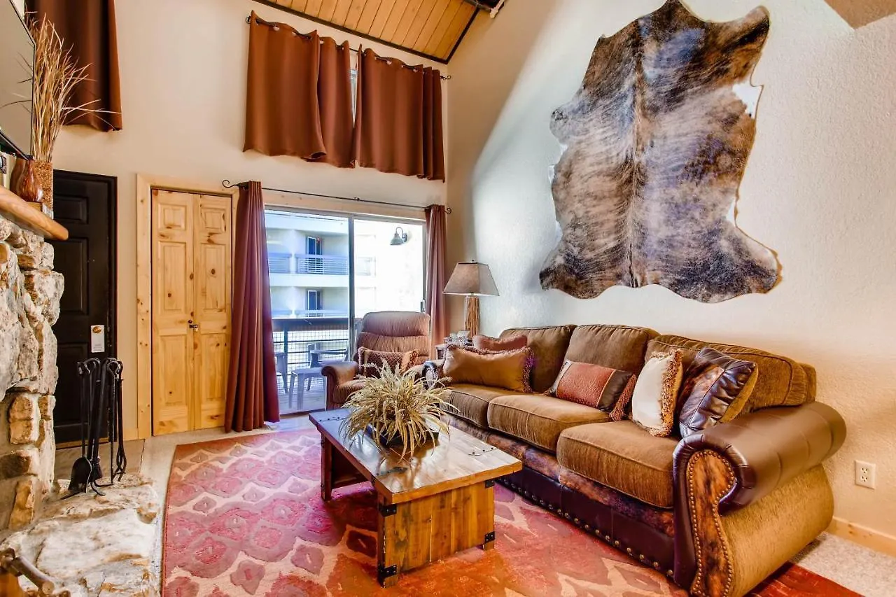 Apartment Tastefully Decorated Emmons