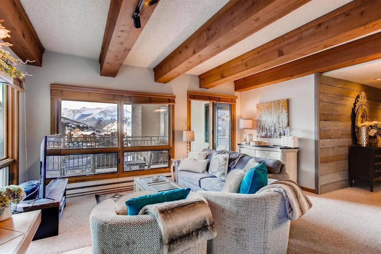 Apartment Mountain Views From Plaza - Sleeps 6 *