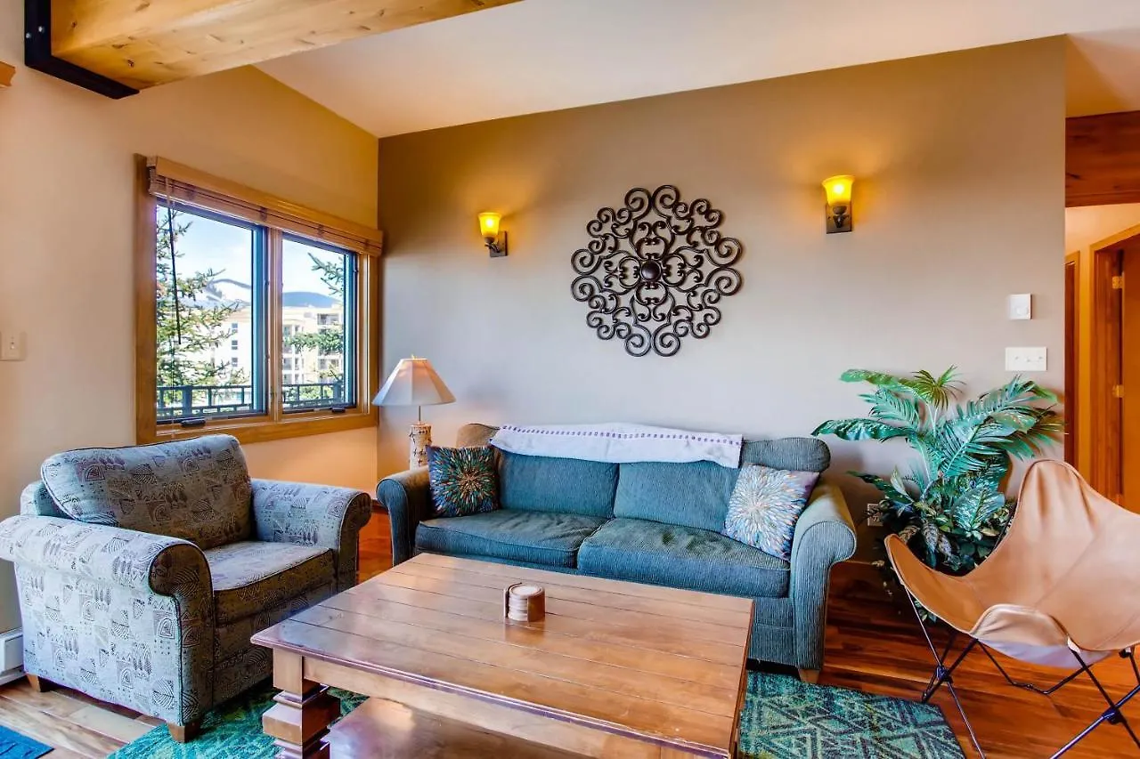 Unique & Modern 3 Bedroom 2ba Condo- Ski-in Ski-out