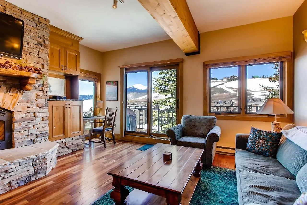Unique & Modern 3 Bedroom 2ba Condo- Ski-in Ski-out Crested Butte