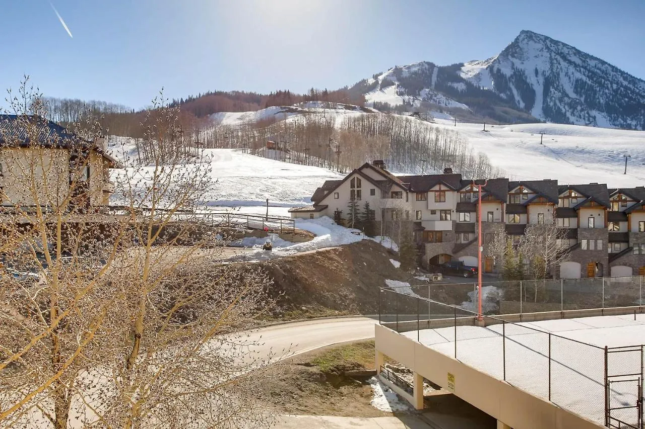 Apartment Updated 2 Bedroom With View Of Lifts