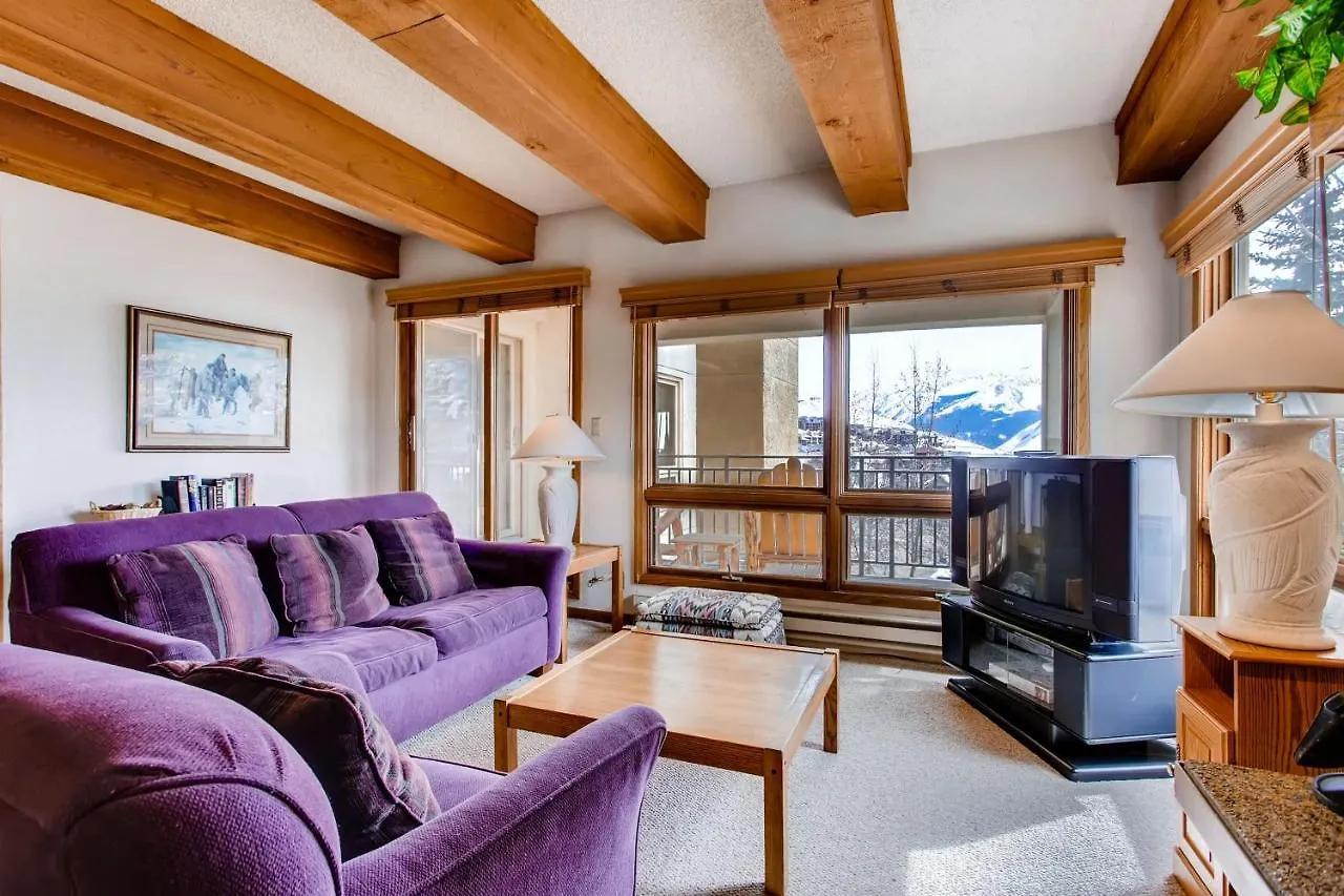 2 Bedroom Sleeps 5 People With Mountain Views Apartment *