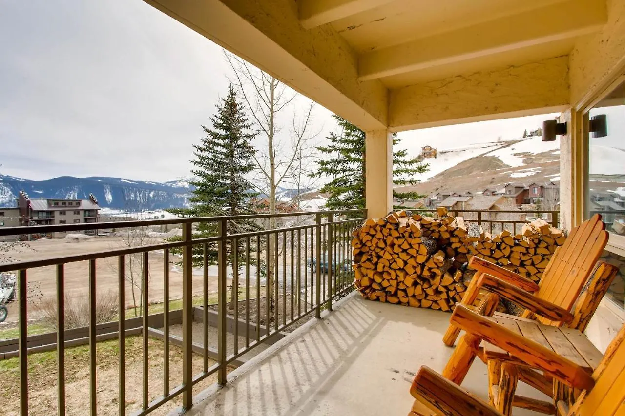 2 Bedroom Sleeps 5 People With Mountain Views Apartment