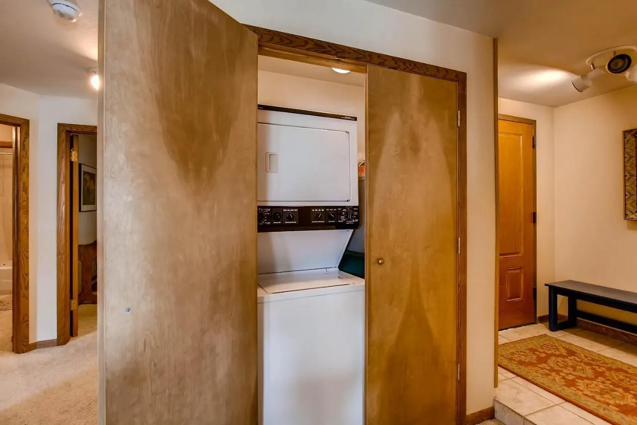 Apartment Mountain Views From Plaza - Sleeps 6