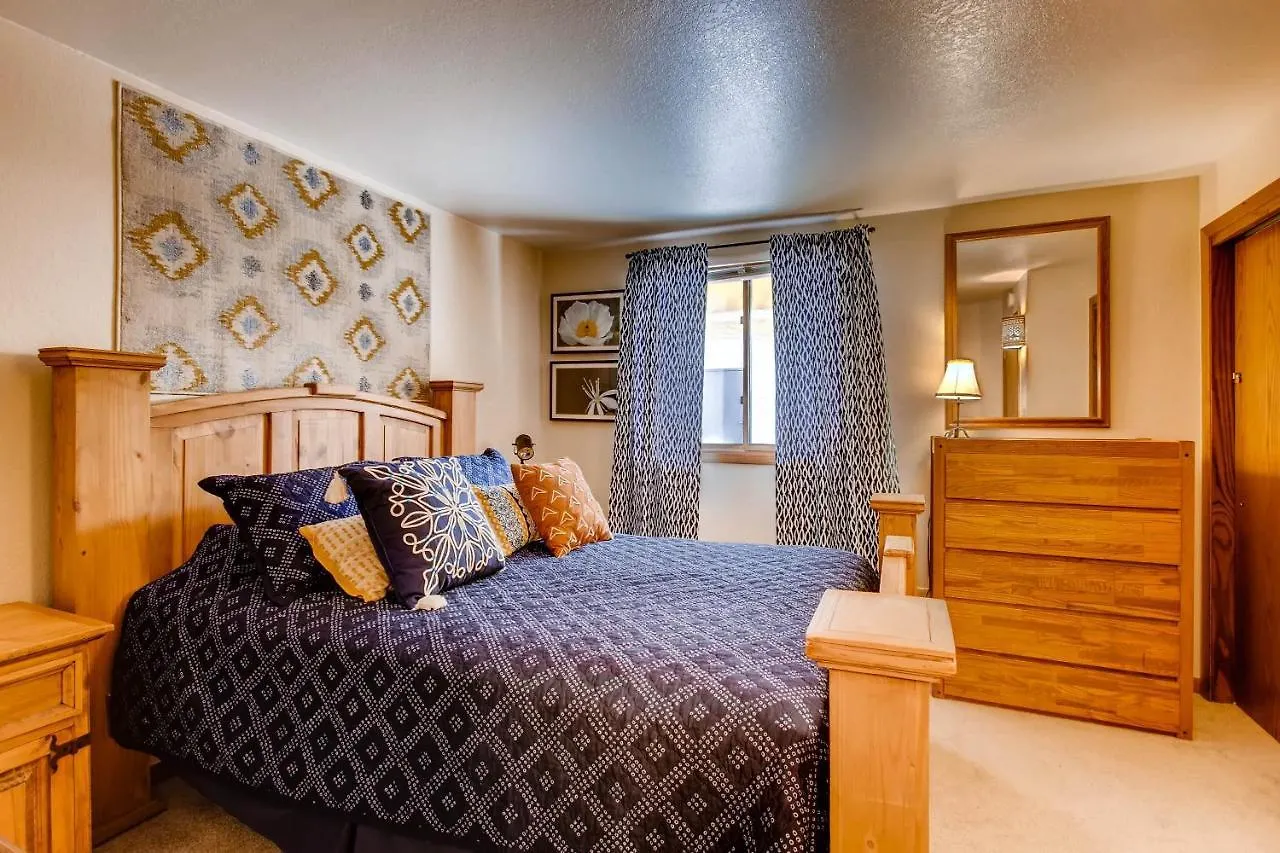 Mountain Views From Plaza - Sleeps 6 *