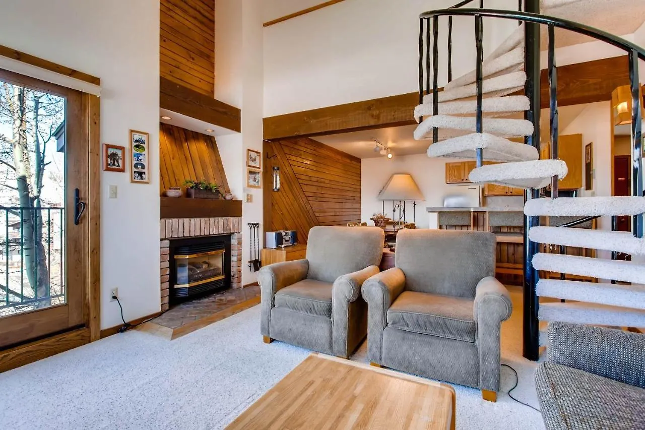 Apartment 2 Bedroom Buttes Condo- Breathtaking Views Of Mountain Range Crested Butte