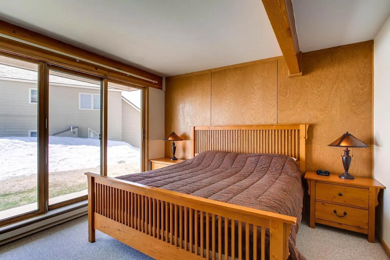 Updated 1 Bedroom - Ski-in Ski-out Access Apartment *