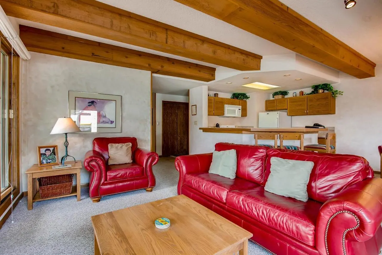 아파트 2 Bedroom With Views Of Wood Creek & Mountains 마운트크레스티드부트