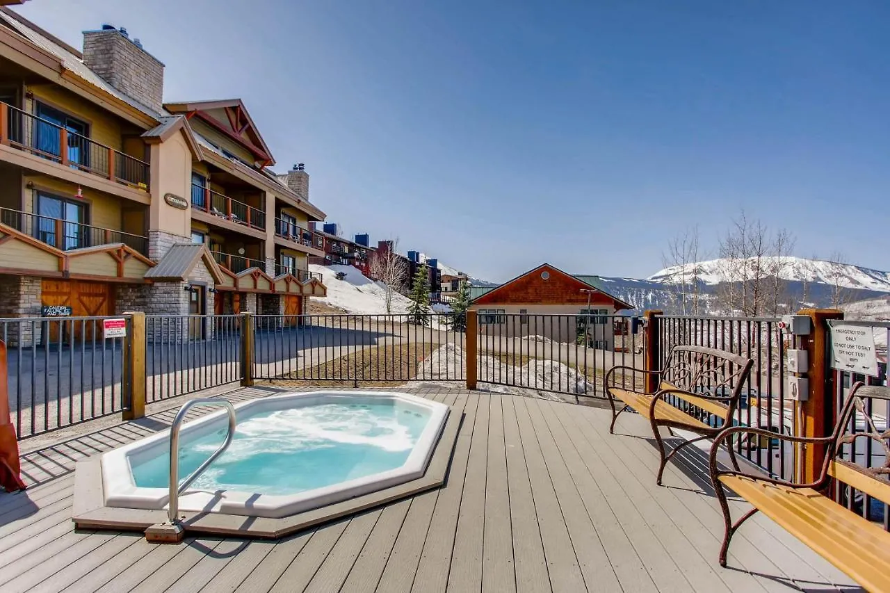 Unique, Mountain 4 Bedroom Apartment *