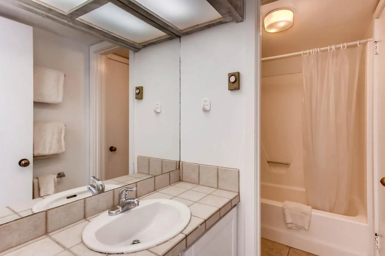Amazing 2 Bedroom With Balcony And Views