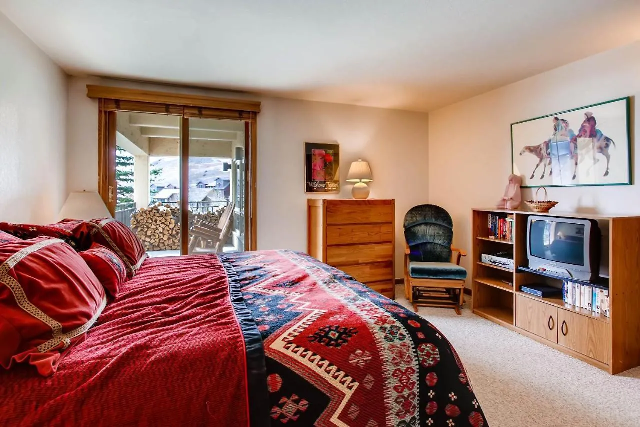 2 Bedroom Sleeps 5 People With Mountain Views Apartment
