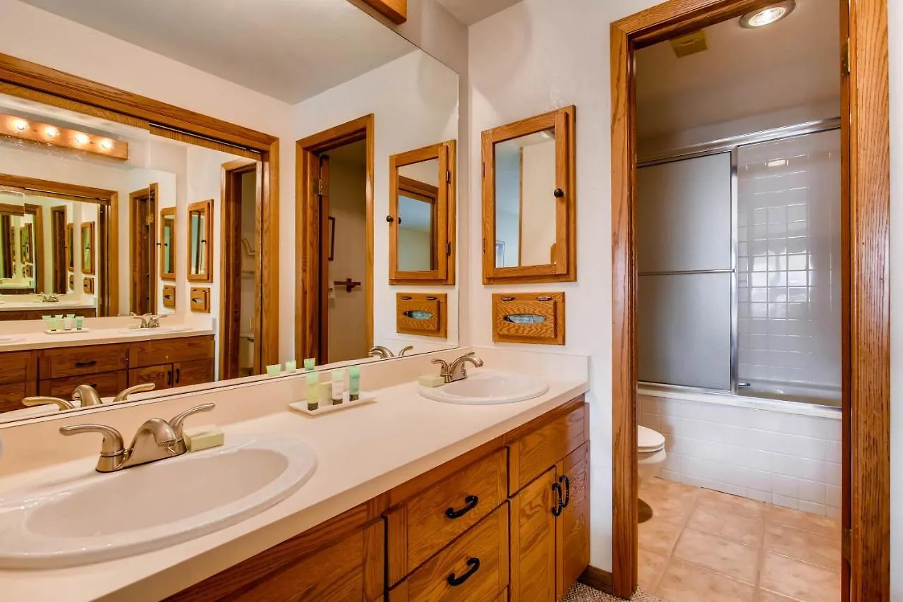 2 Bedroom Sleeps 5 People With Mountain Views Apartment Crested Butte
