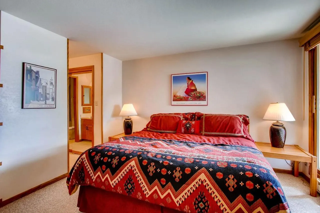 2 Bedroom Sleeps 5 People With Mountain Views Apartment *