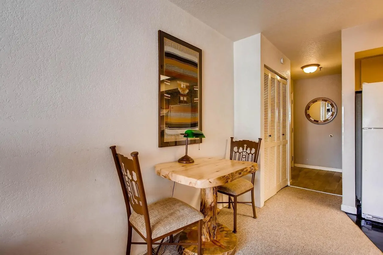 Apartment 1 Bedroom Andloft With Deck - Sleeps 5 People *