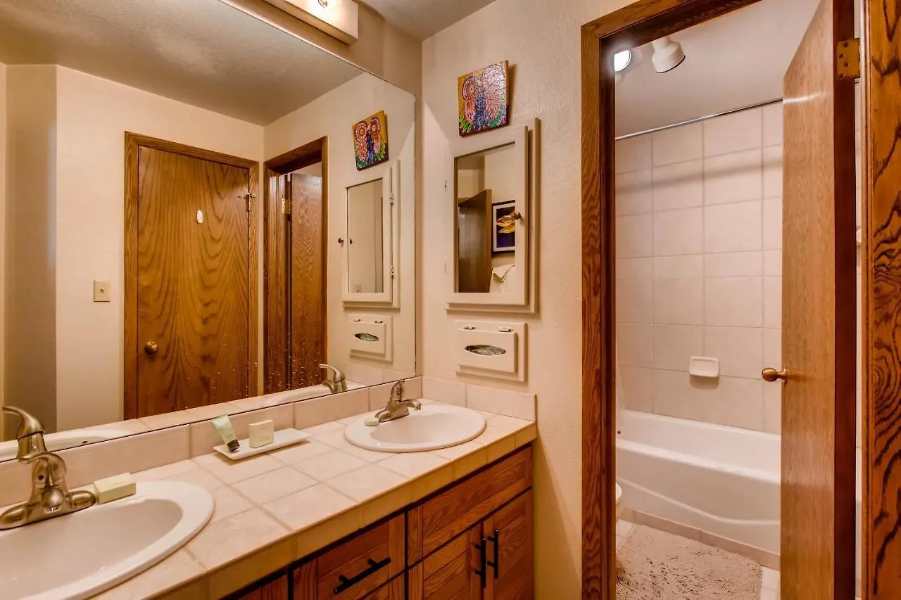 Mountain Views From Plaza - Sleeps 6 Apartment Crested Butte