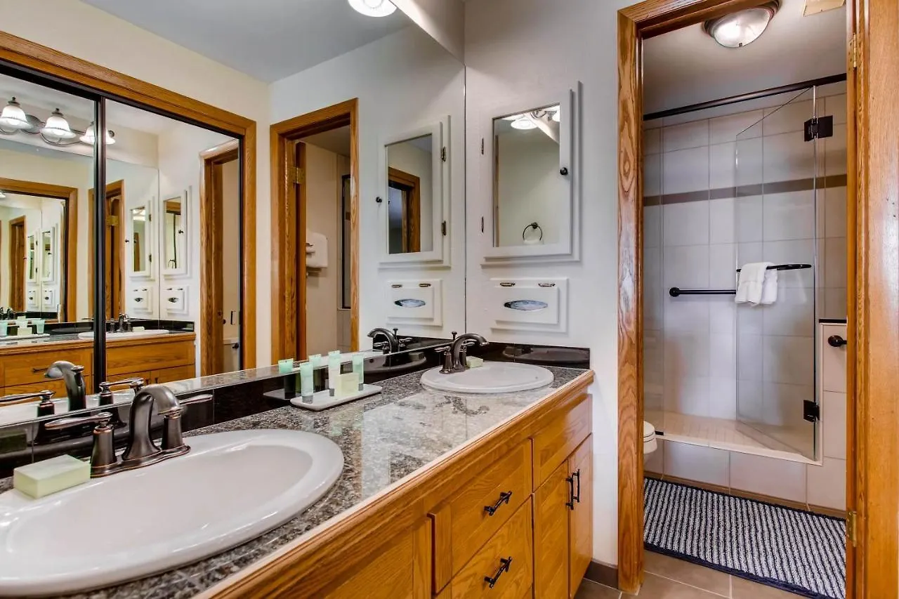 2 Bedroom With Open Floor Plan & Updated Kitchen