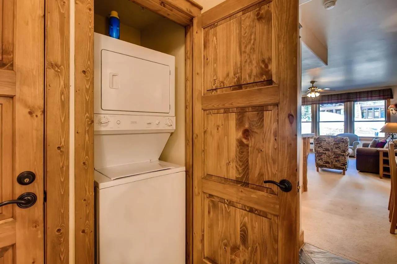 Apartment 3 Br- Sleeps 8 With Jetted Tub - No Cf *