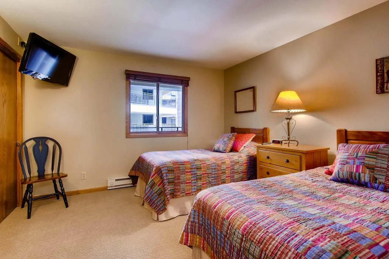 2 Bedroom With Open Floor Plan & Updated Kitchen