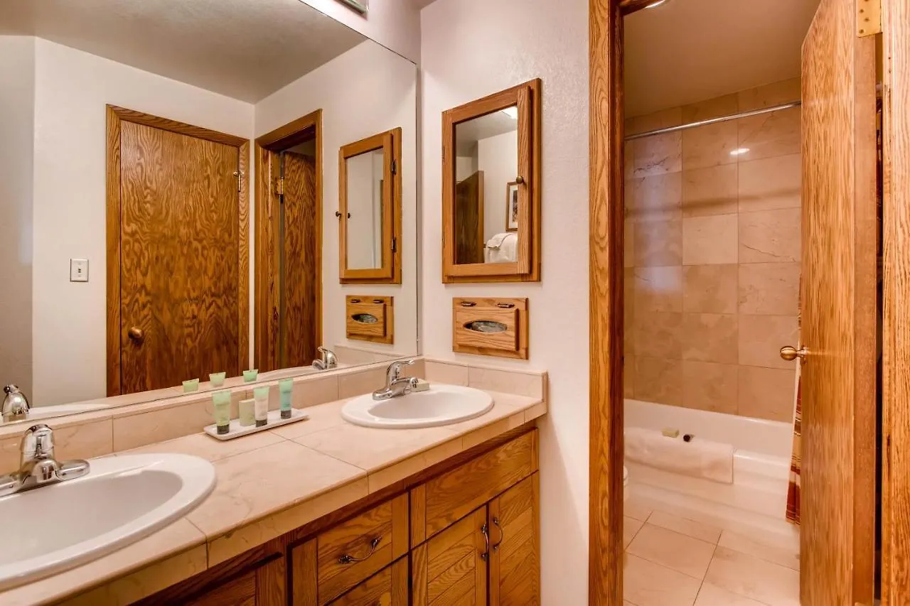 Large 2 Bedroom With Open Floorplan