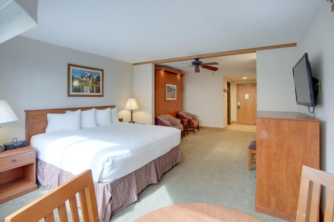 Apartment Ski-inandski-out With Pool Access *
