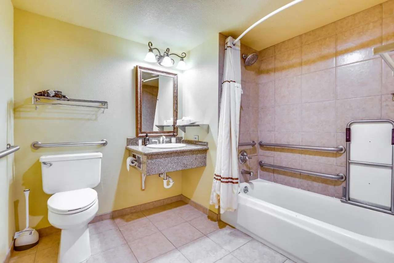 With Indoor And Outdoor Pools! Apartment Crested Butte