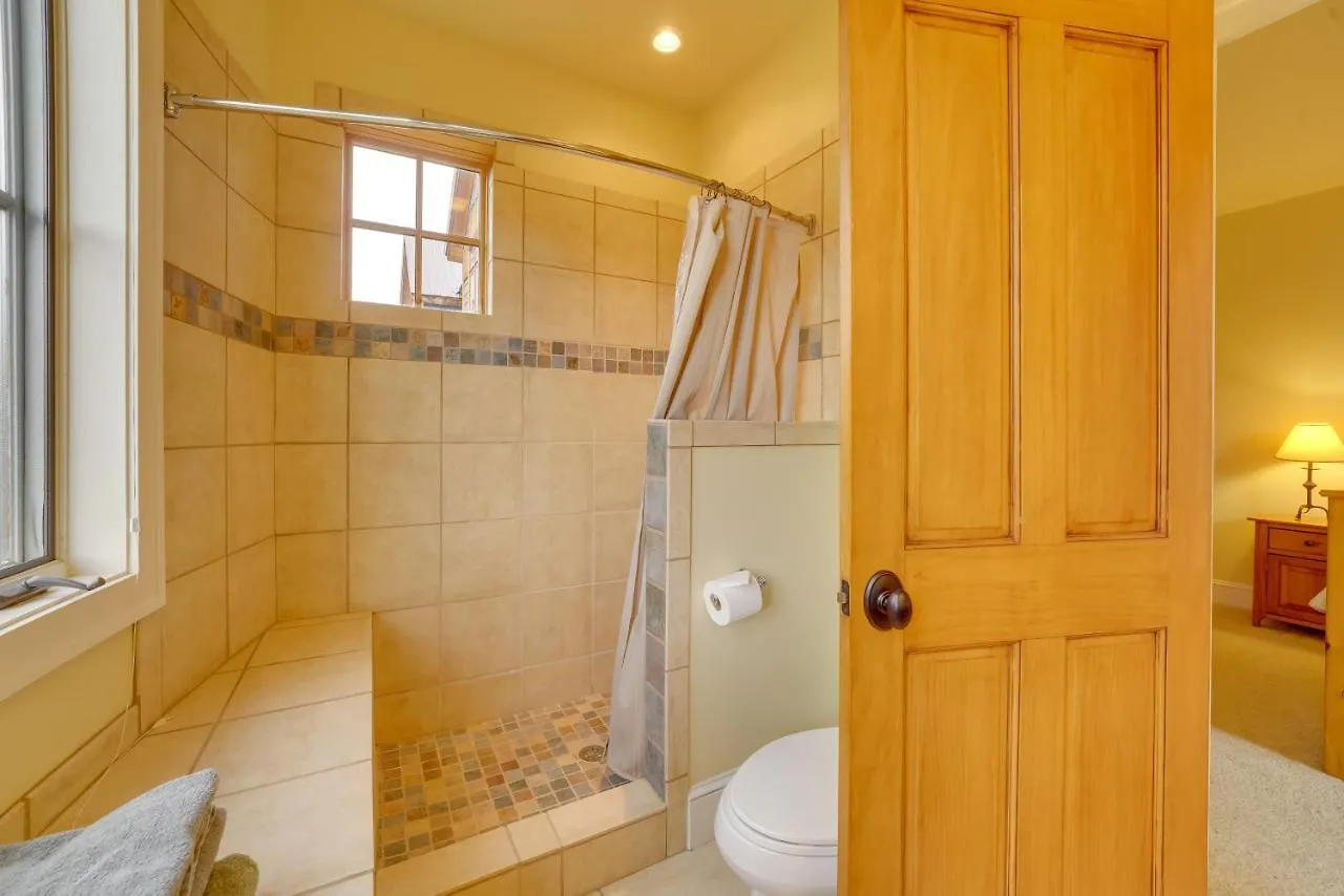 Holiday home Cb Trailhouse - Walk To Meridian Lake!