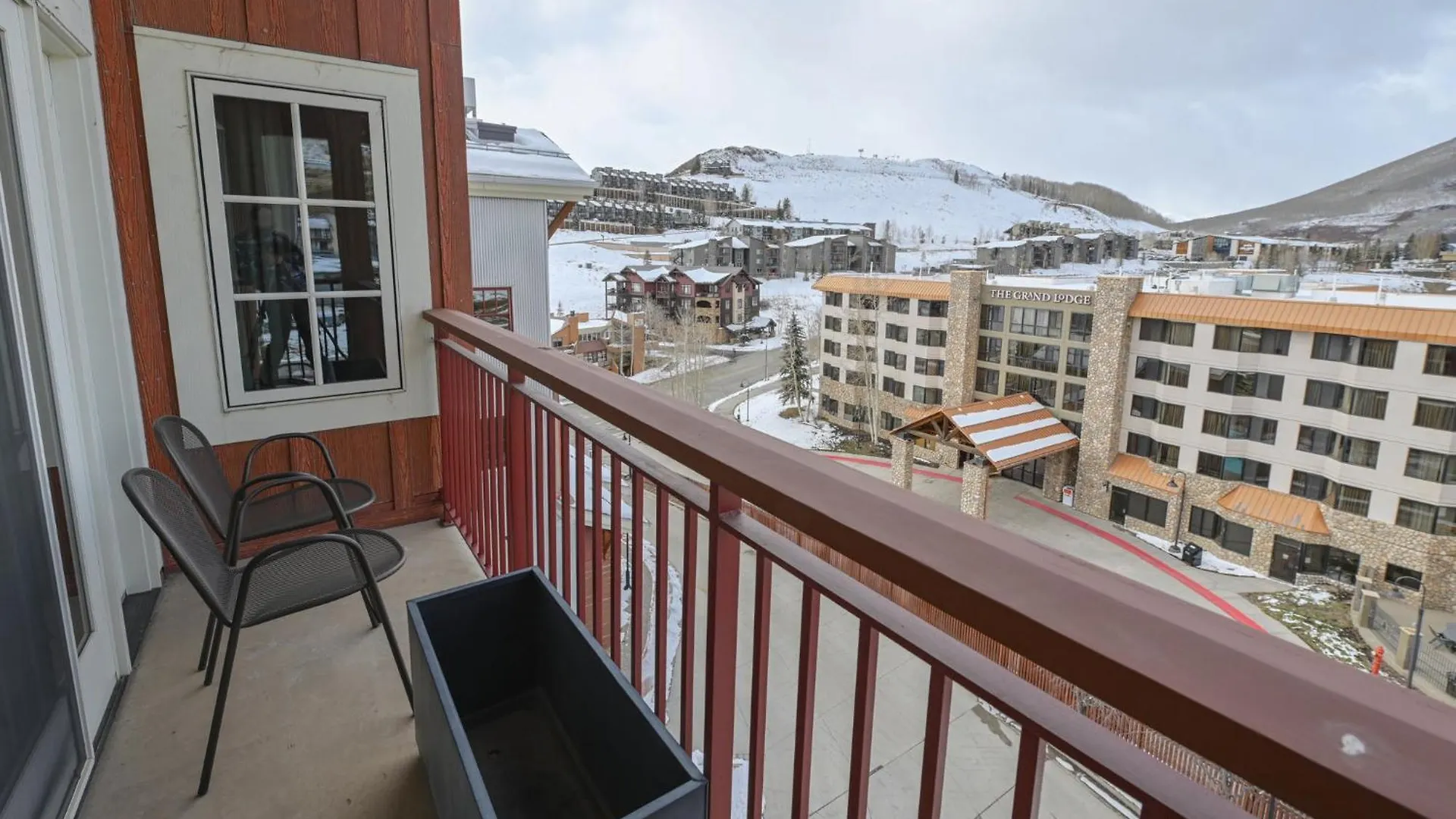 Resort The At Mountaineer Square 4*