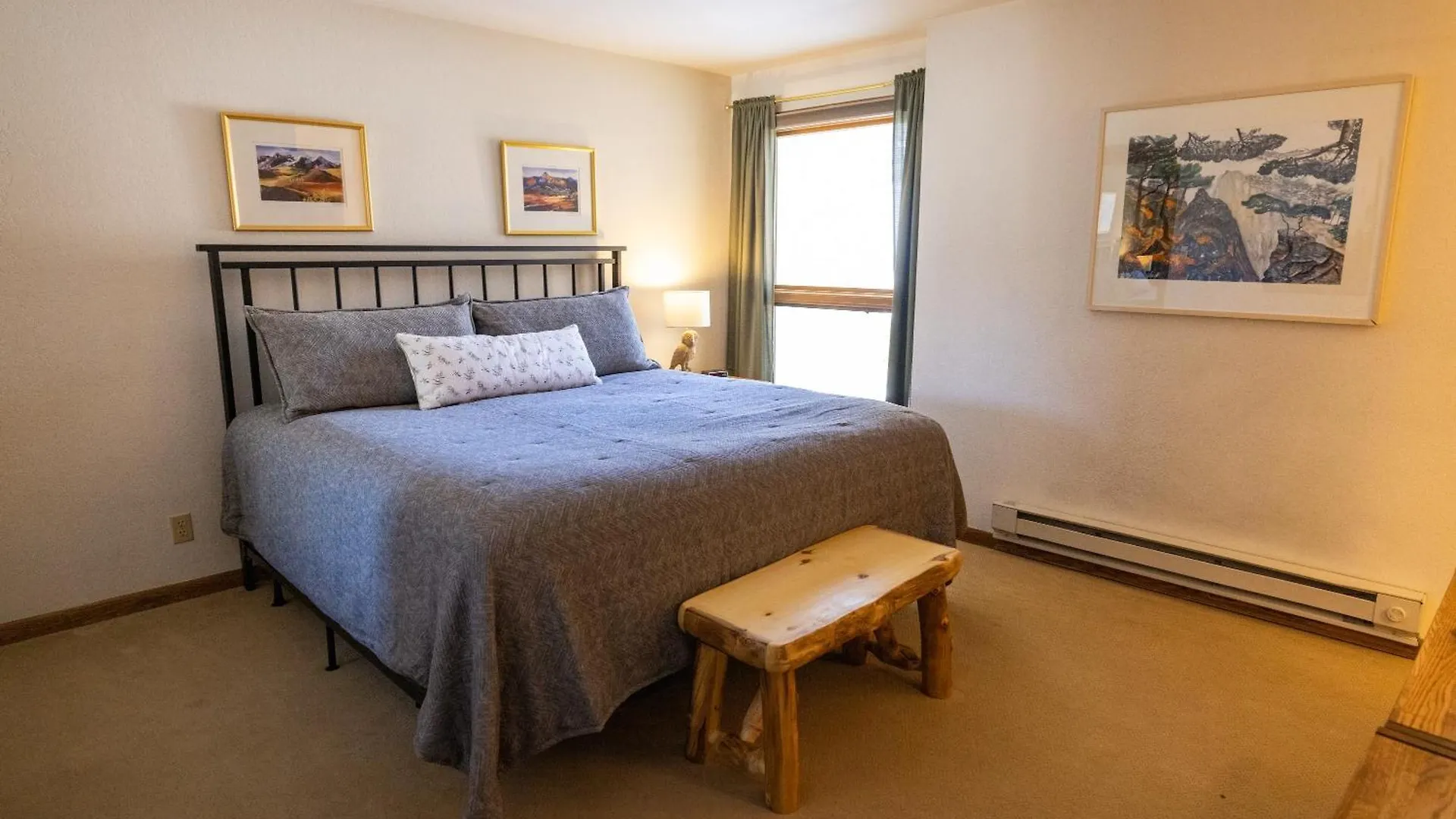 Apartment Rustic-contemporary 3br With Great Views