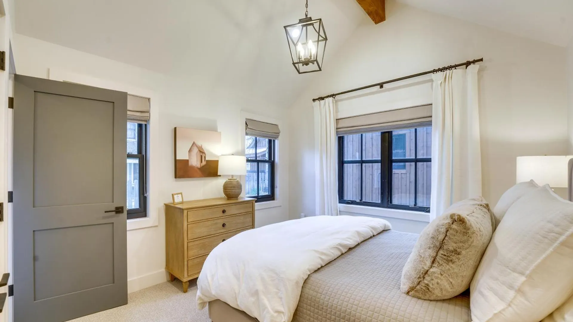 Inviting And Renovated In Crested Butte! * Crested Butte