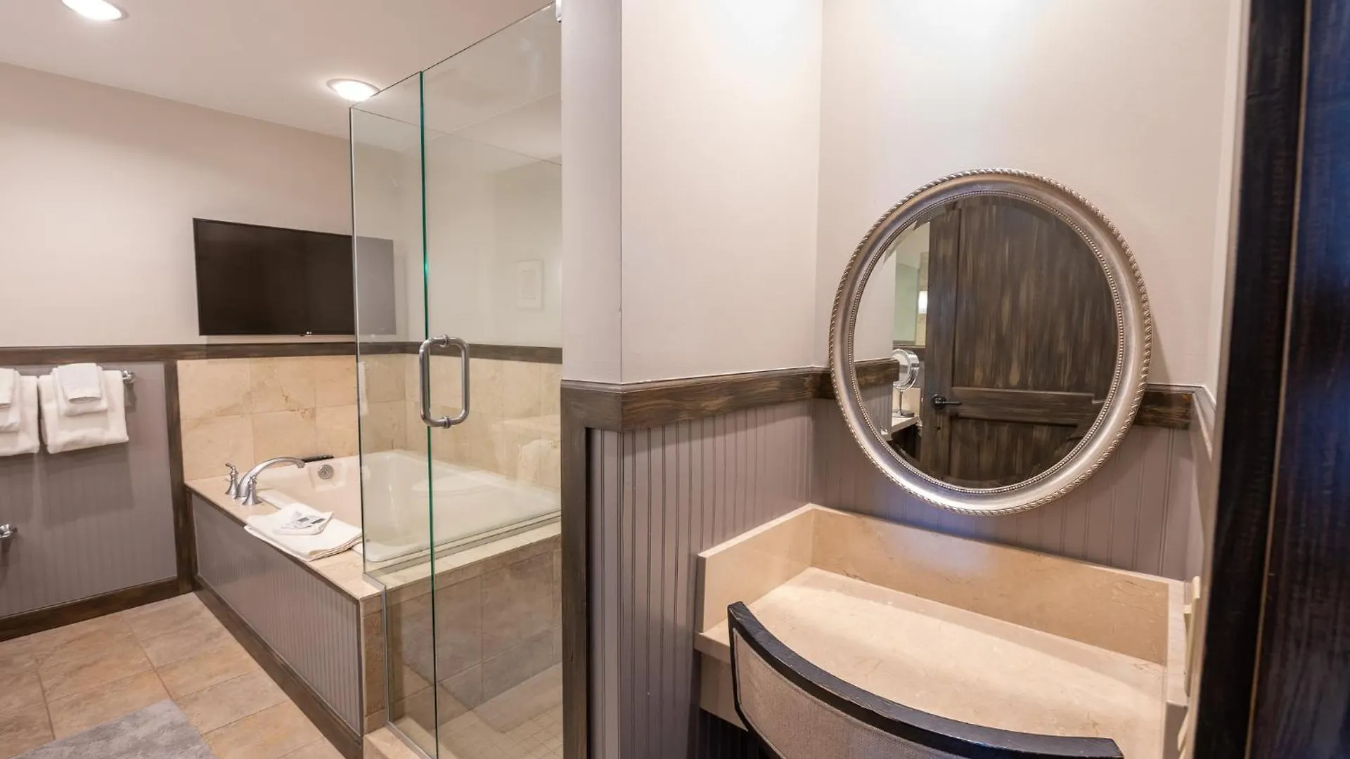 The At Mountaineer Square 4* Mount Crested Butte