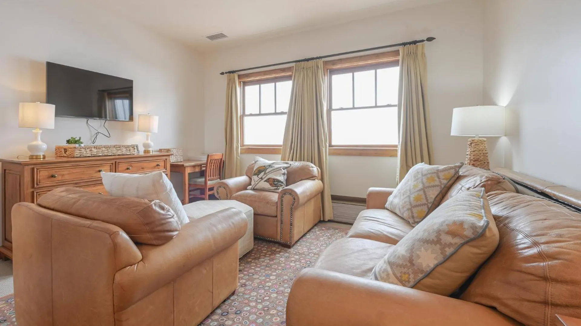 The At Mountaineer Square Resort