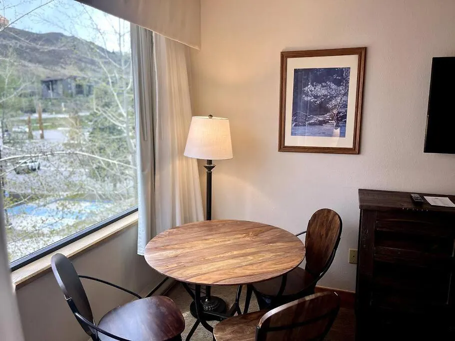 Mt Cb Base In-out With King Bed, Hot Tub, Pool & Kitchen & No Fee! Apartment Crested Butte