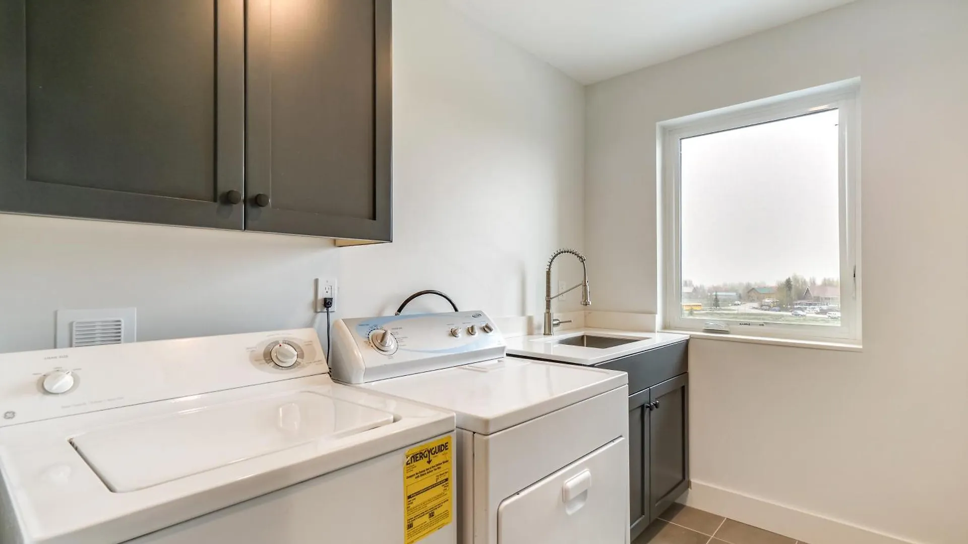 Holiday home Peaceful Townhome With Mountain Views *