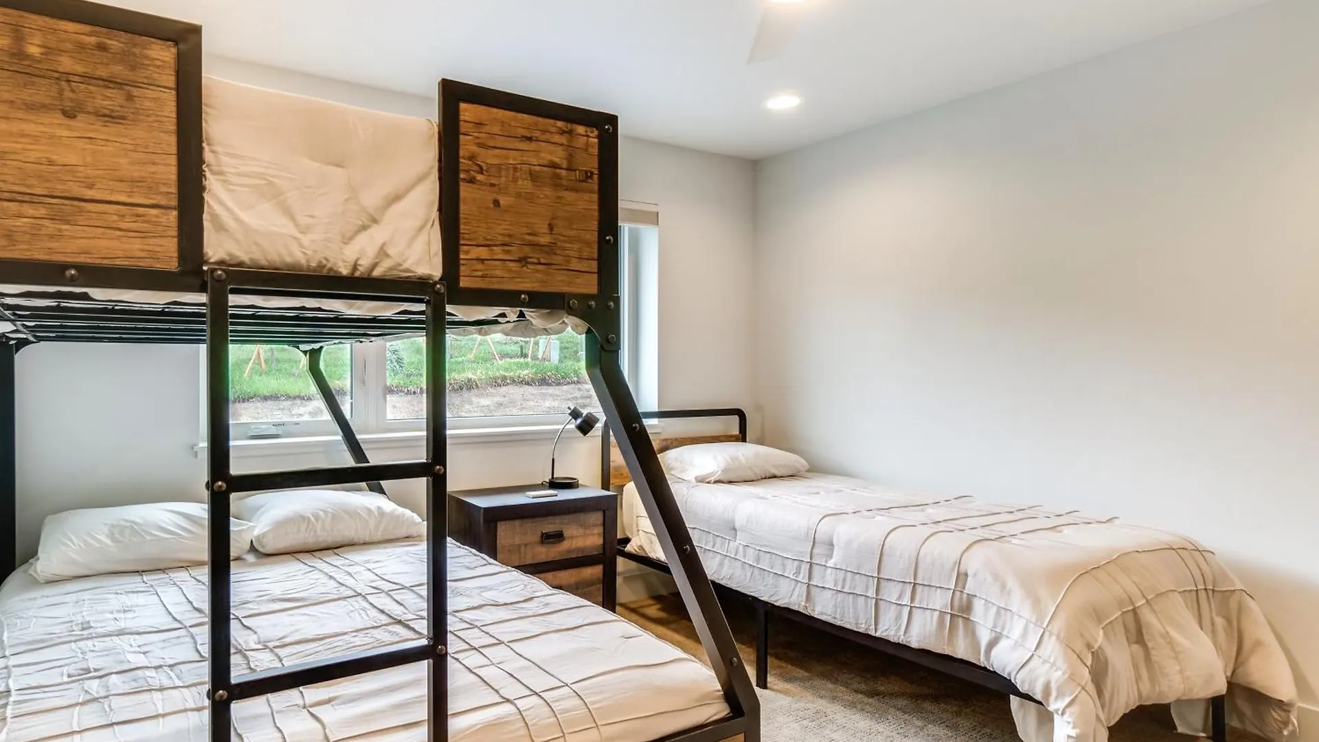 Holiday home Peaceful Townhome With Mountain Views *
