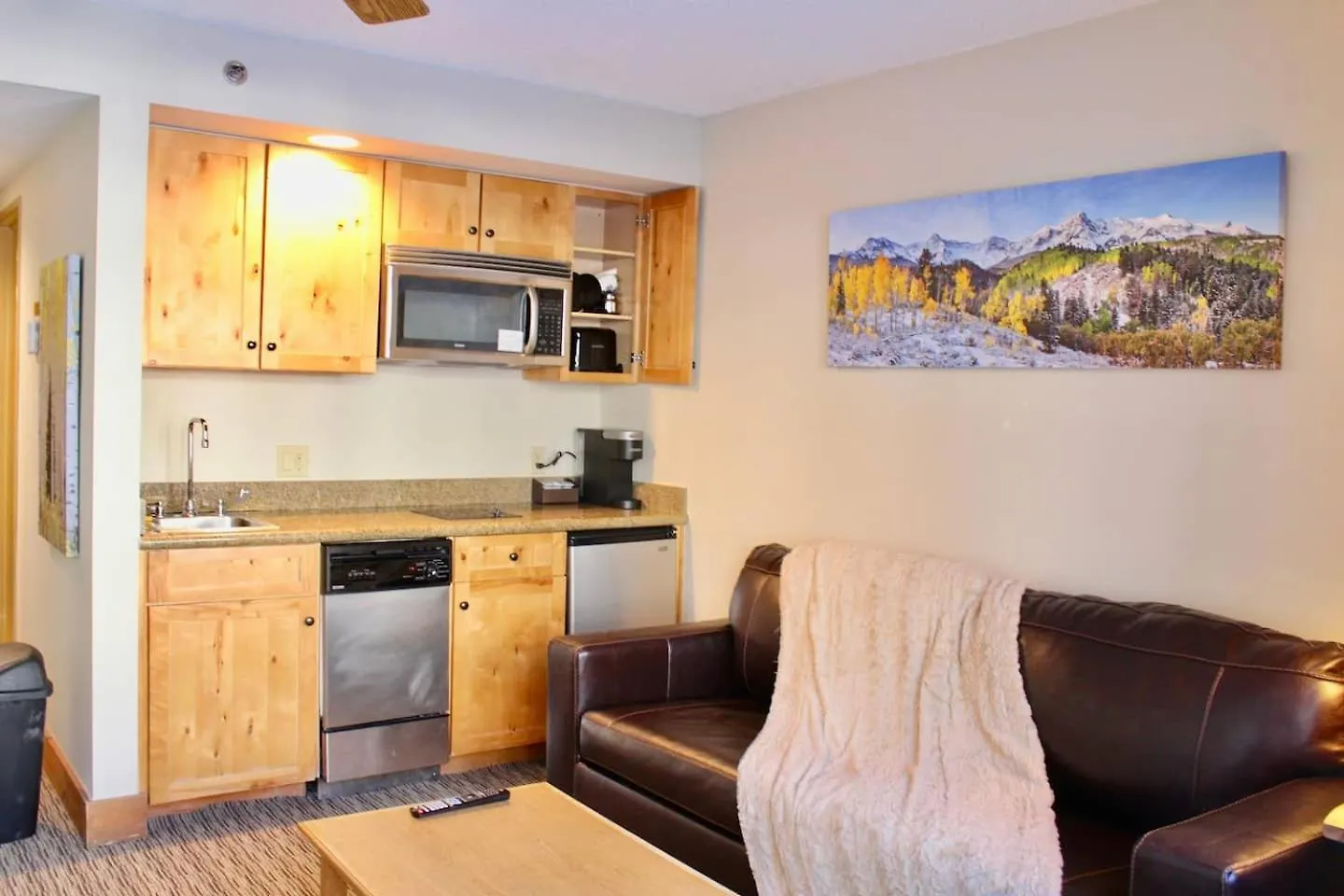 Walk To Mountain Base For 4 & Pool * Crested Butte