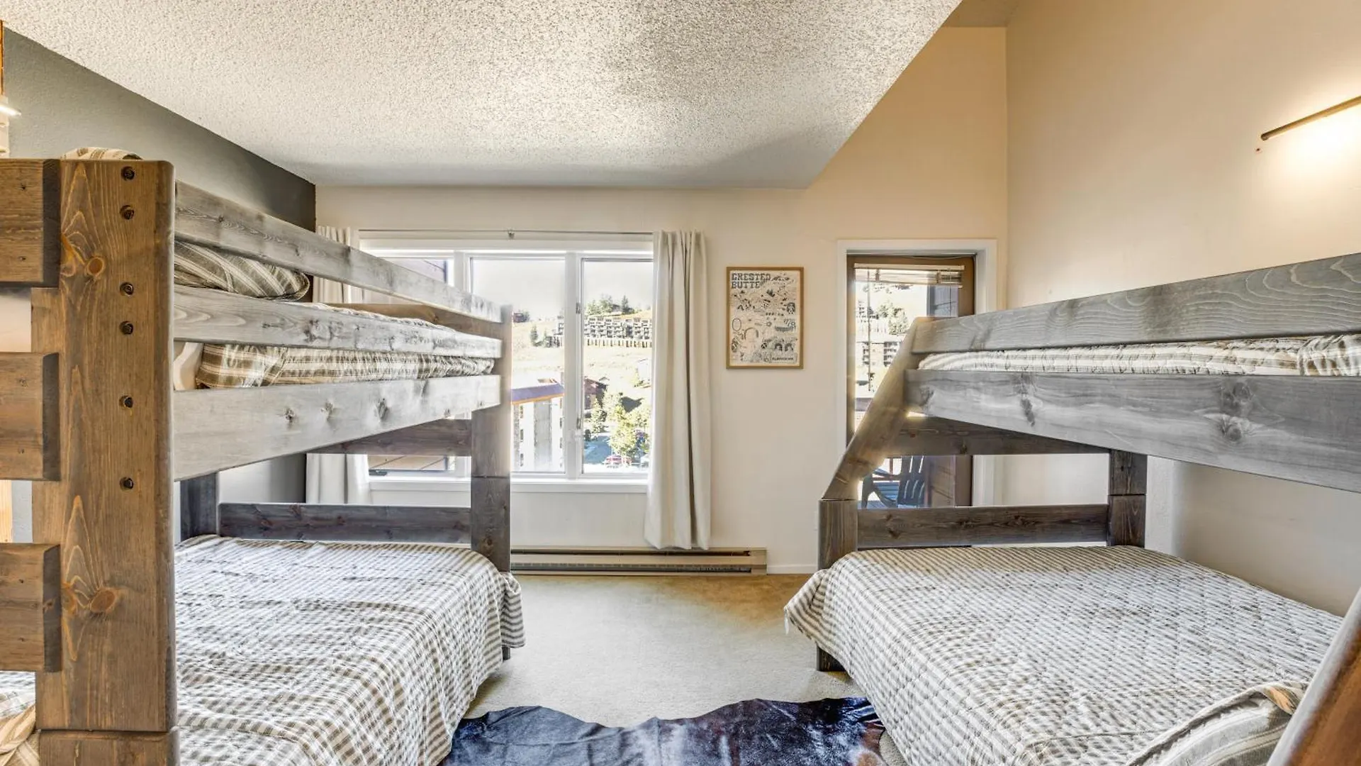 Walk To Lift Mtn-view With Loft Apartment *
