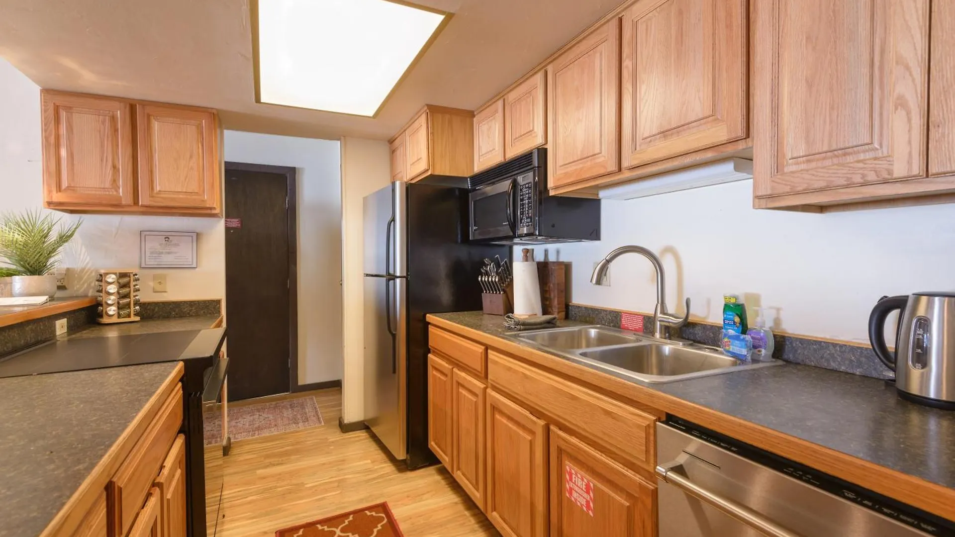 Located High Up On Mountain At Westside Trailhead Apartment *