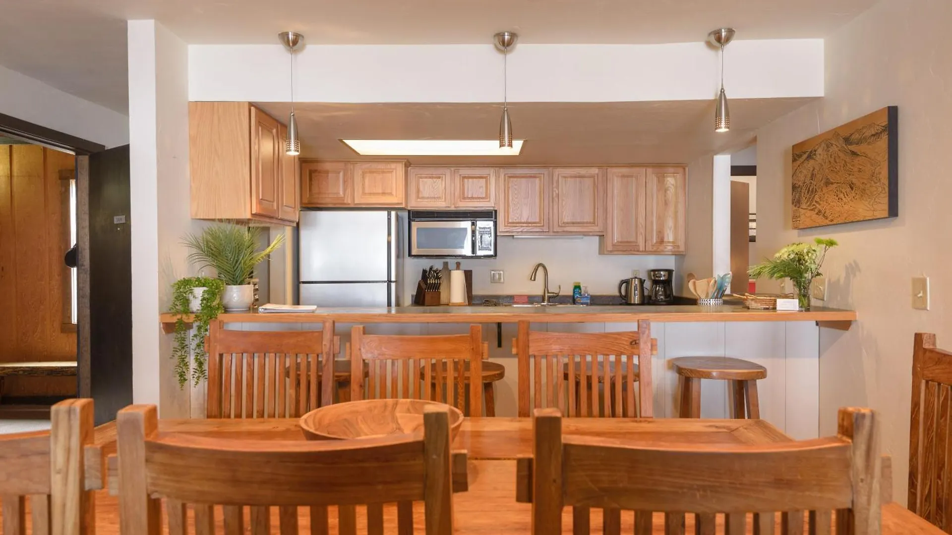 Apartment Located High Up On Mountain At Westside Trailhead