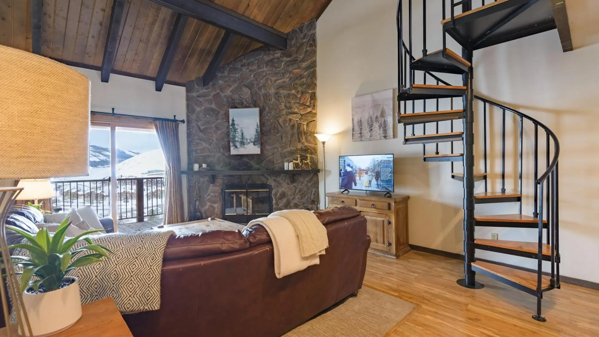 Apartment Located High Up On Mountain At Westside Trailhead Crested Butte