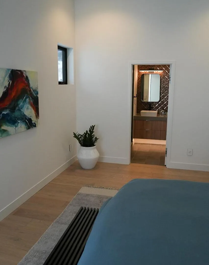 Holiday home Luxury Modern Walk To Lifts Trails *