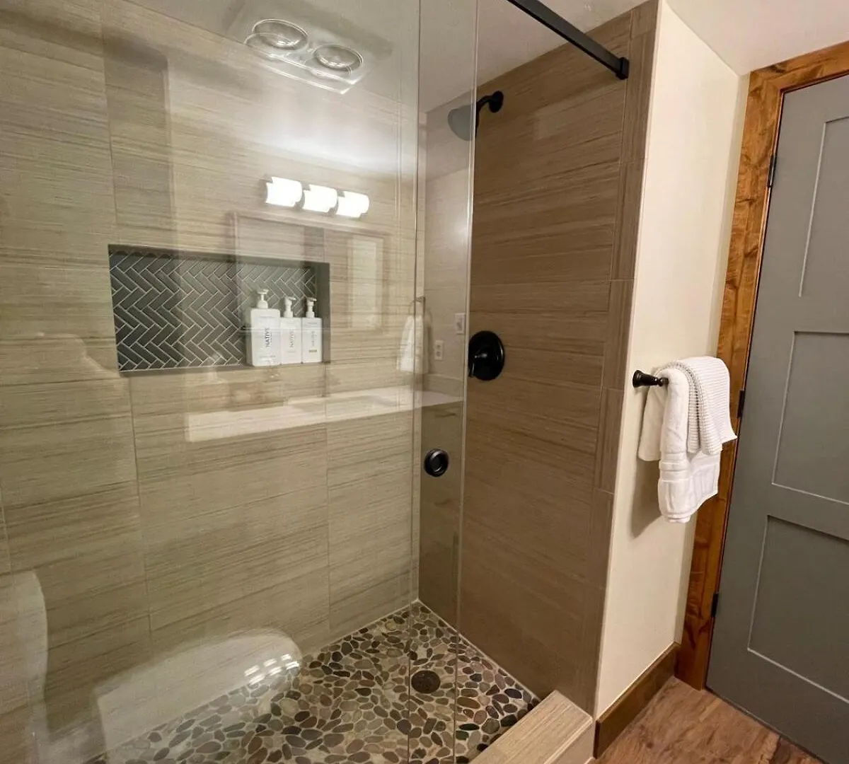 Newly Renovated In Out 2br Crested Butte