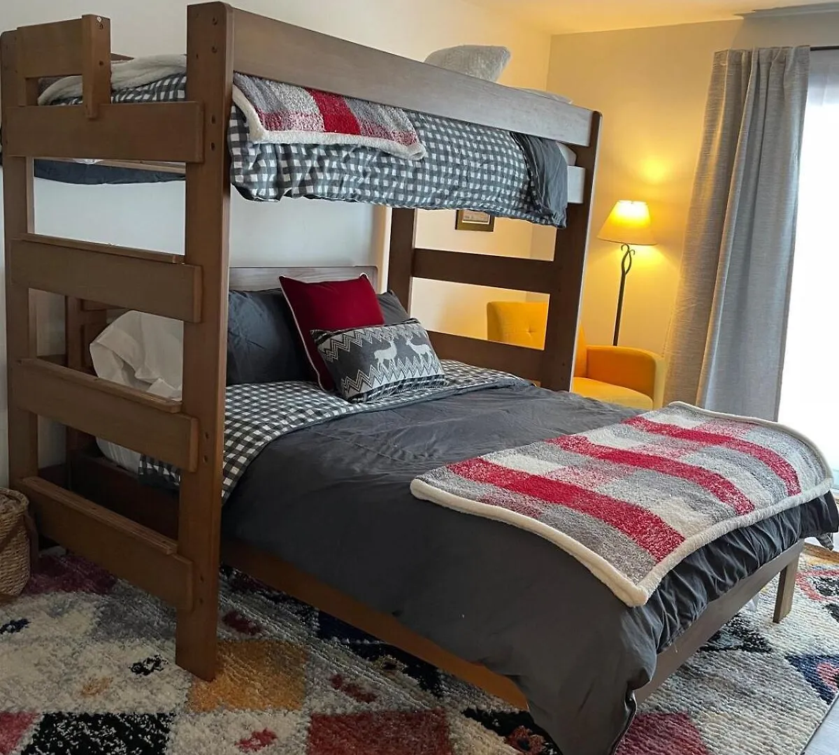 Newly Renovated In Out 2br Apartment Crested Butte