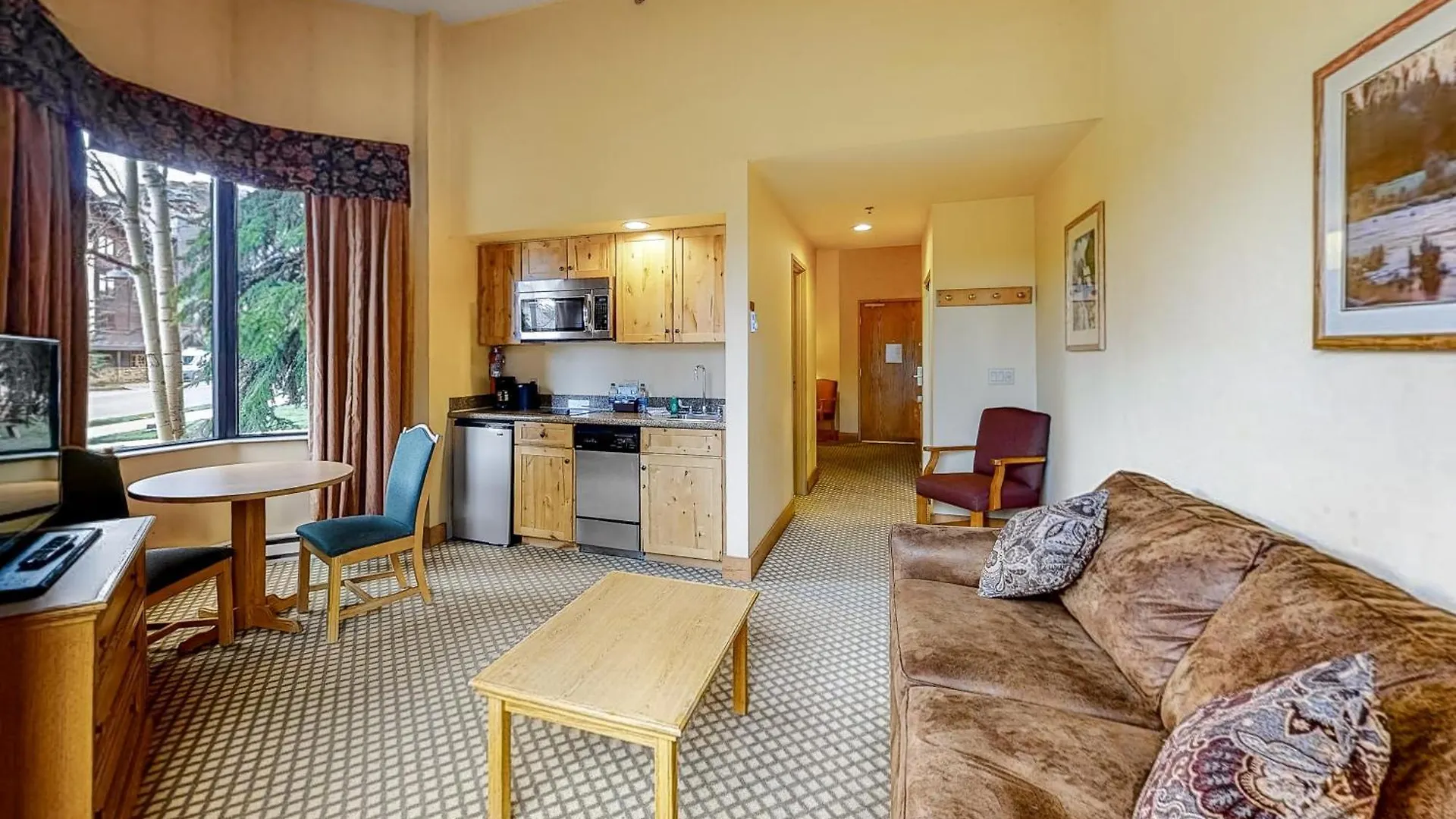 Grand #151 Hotel Crested Butte
