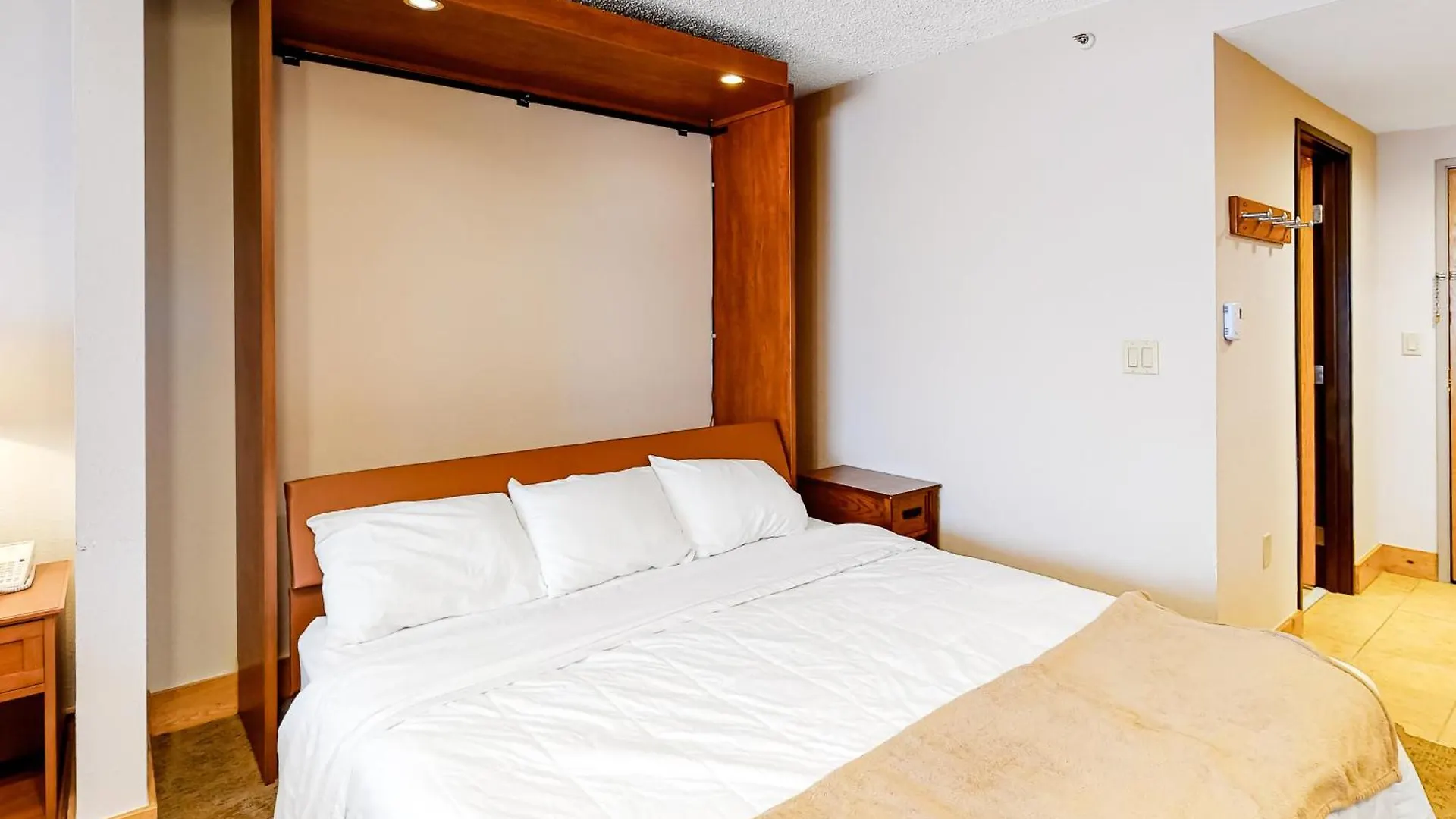 Gl306 Butte Gem Hotel