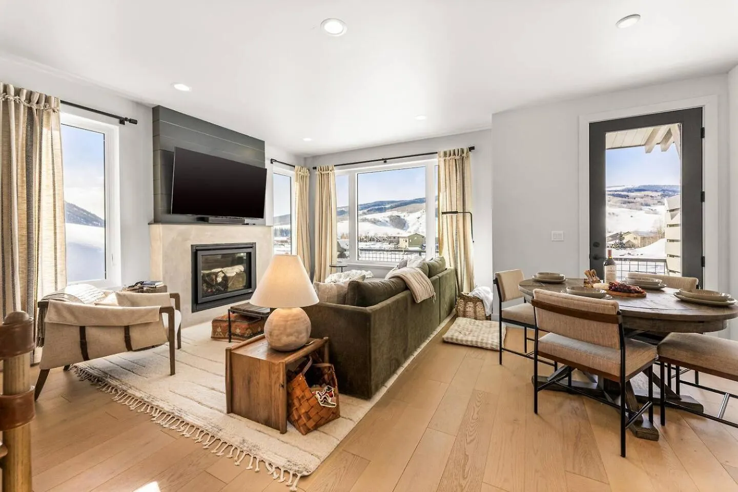Hot Tubhtd Garagefireplace Holiday home Crested Butte