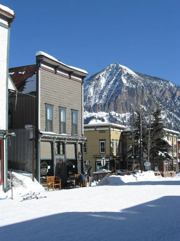 The Forest Queen Hotel 2*