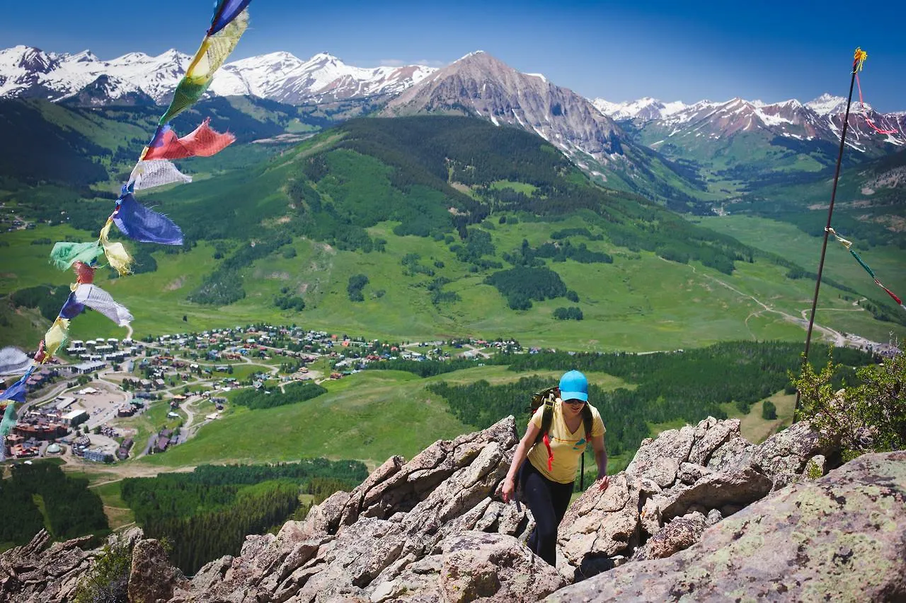 The At Mountaineer Square Mount Crested Butte