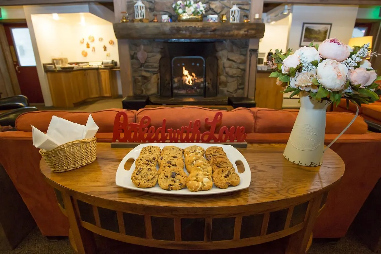 Cristiana Guesthaus Lodge *