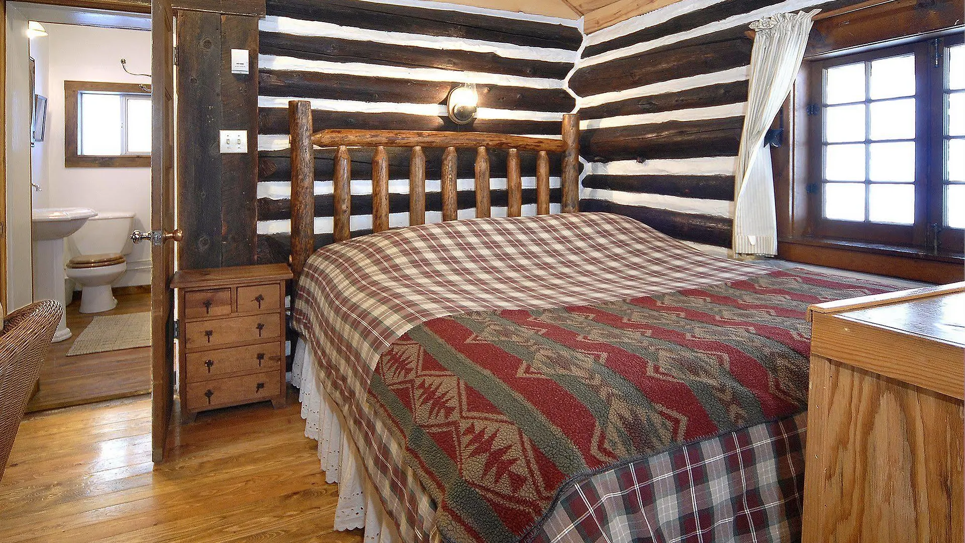 Pioneer Guest Resort Crested Butte