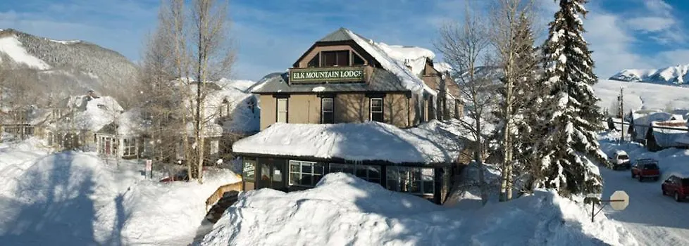 Elk Mountain Lodge *